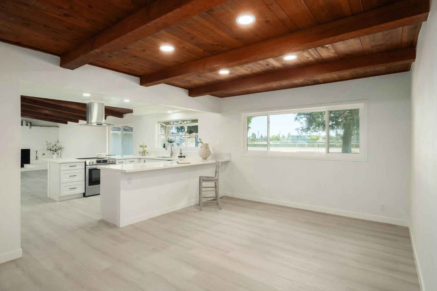 5610 N Arthur Ave, Fresno, CA 93711