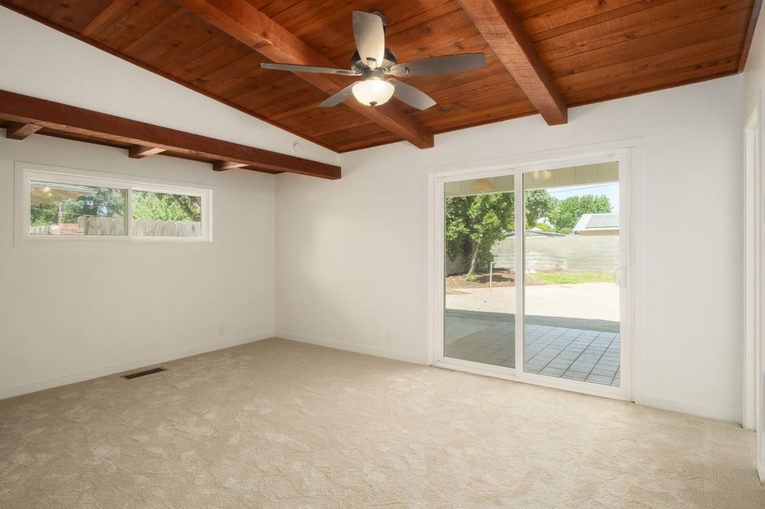 5610 N Arthur Ave, Fresno, CA 93711