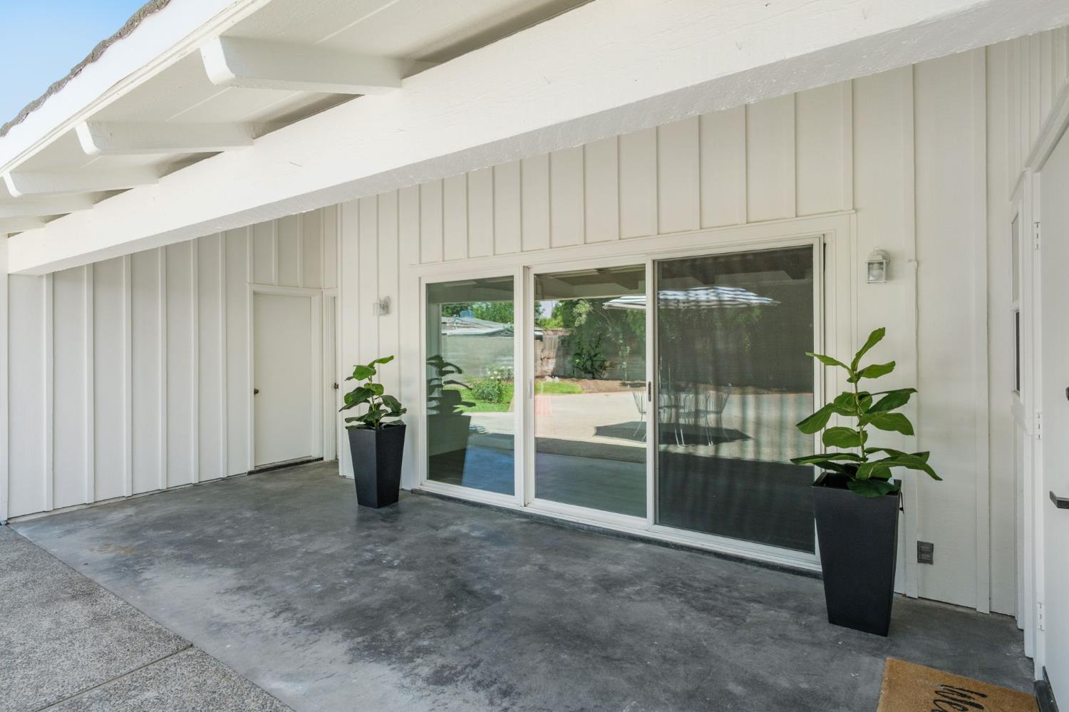 5610 N Arthur Ave, Fresno, CA 93711