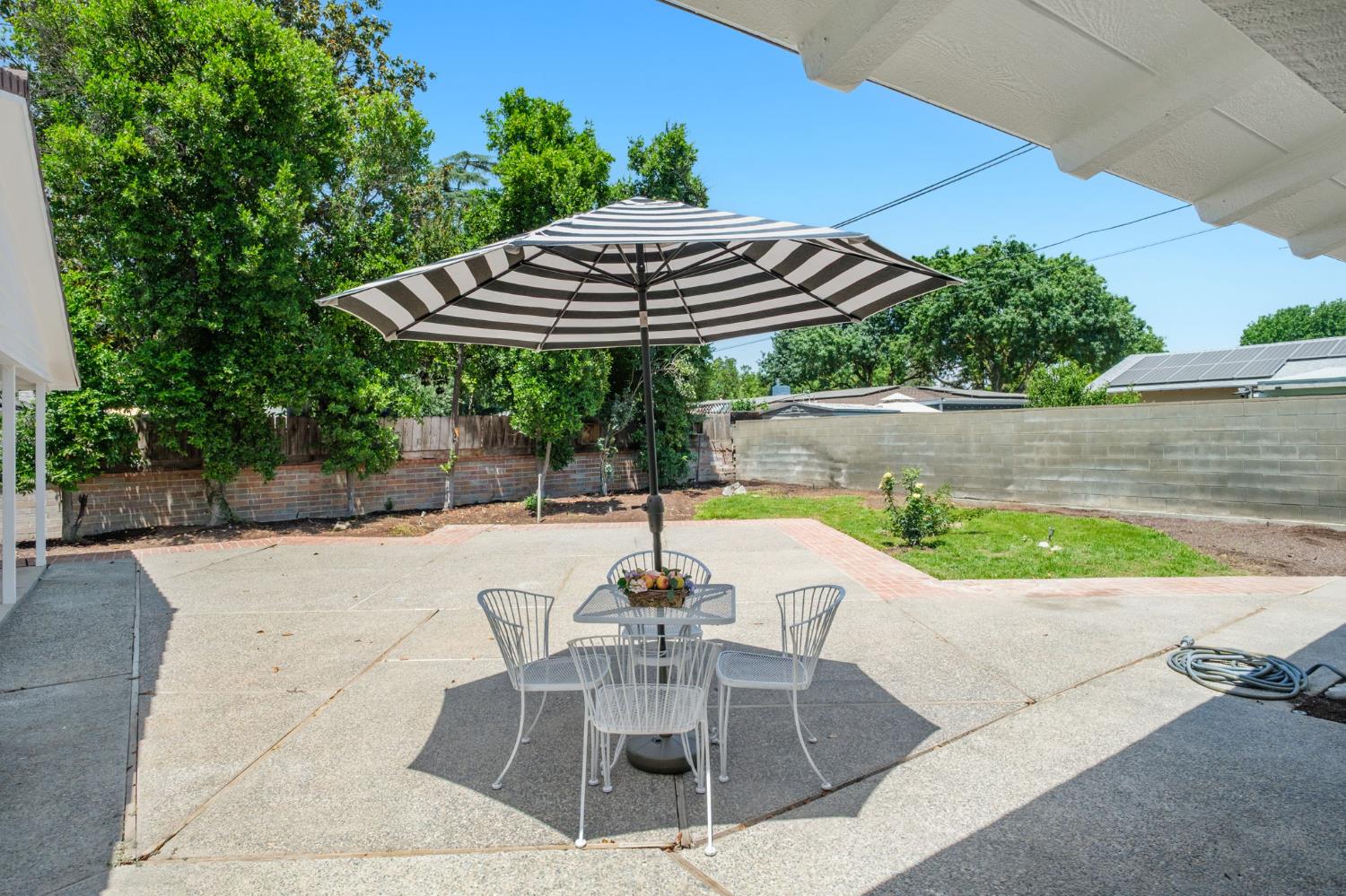 5610 N Arthur Ave, Fresno, CA 93711