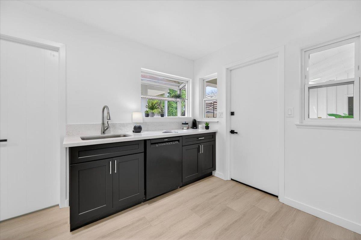 5610 N Arthur Ave, Fresno, CA 93711