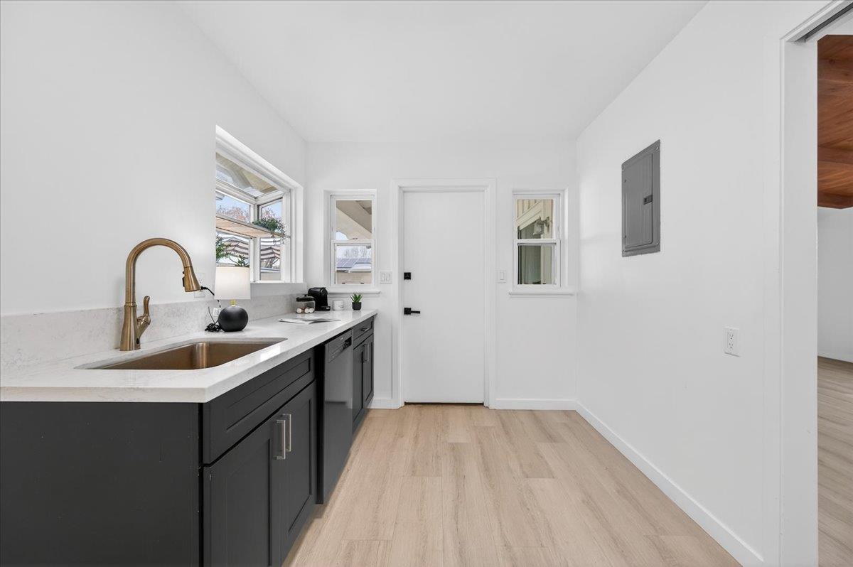 5610 N Arthur Ave, Fresno, CA 93711