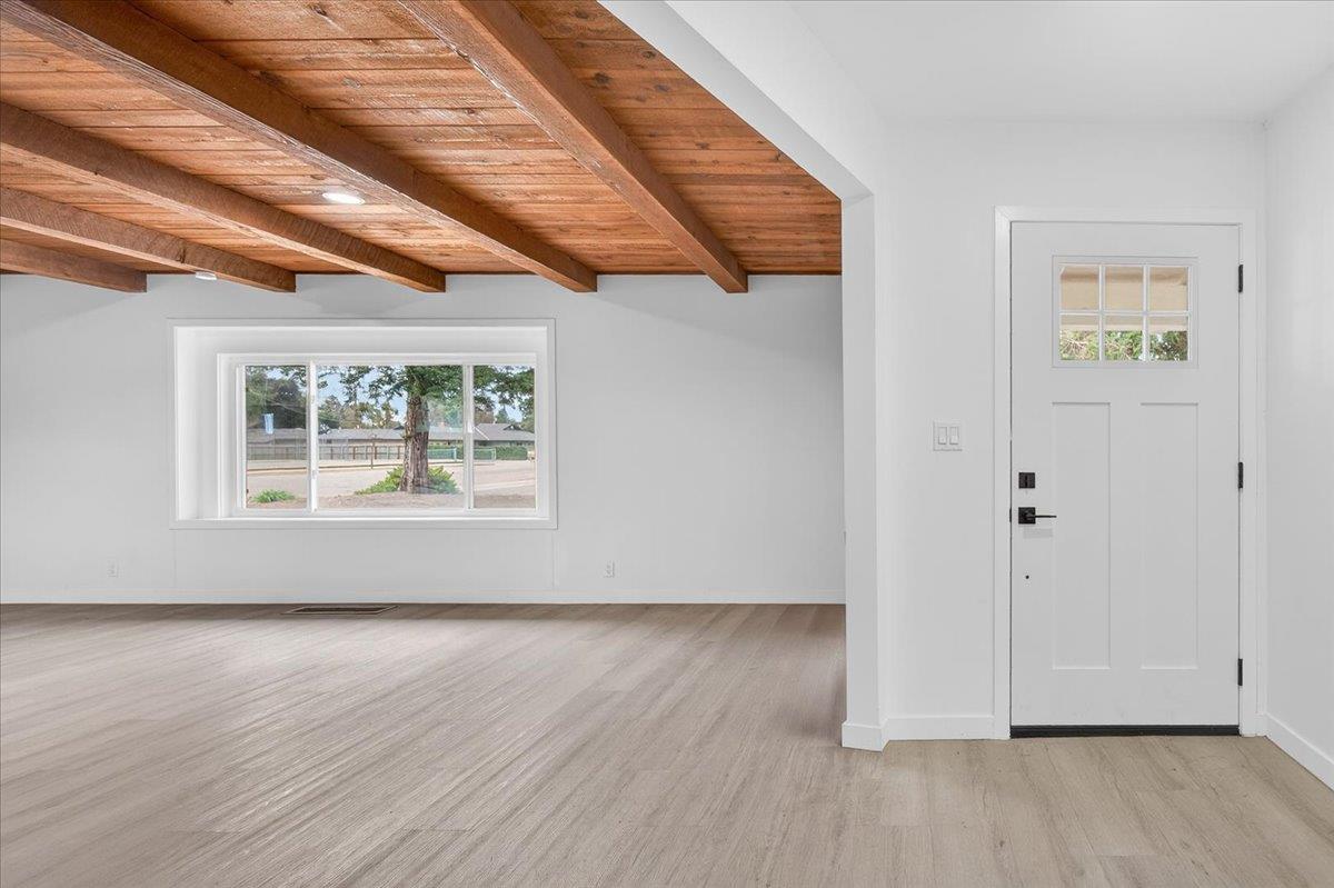 5610 N Arthur Ave, Fresno, CA 93711