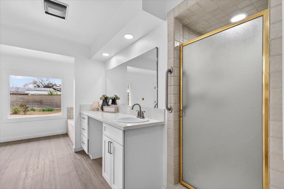 5610 N Arthur Ave, Fresno, CA 93711