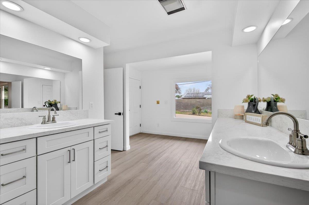 5610 N Arthur Ave, Fresno, CA 93711