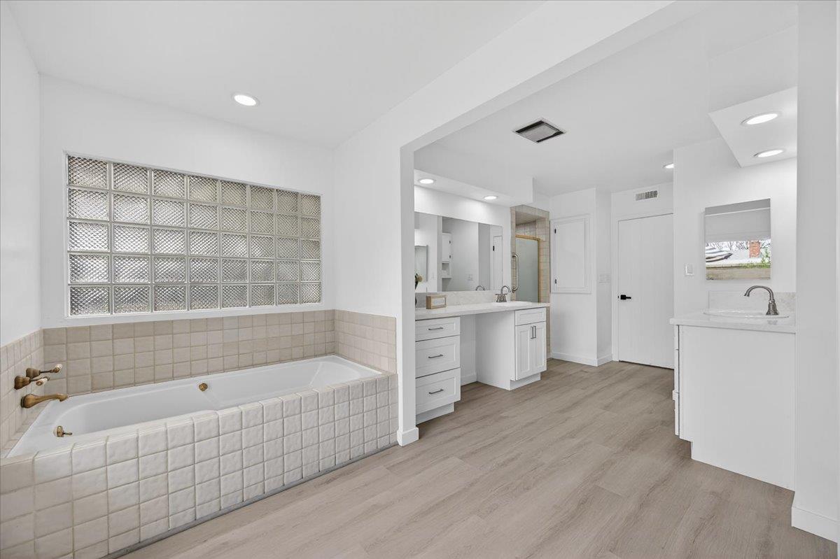 5610 N Arthur Ave, Fresno, CA 93711