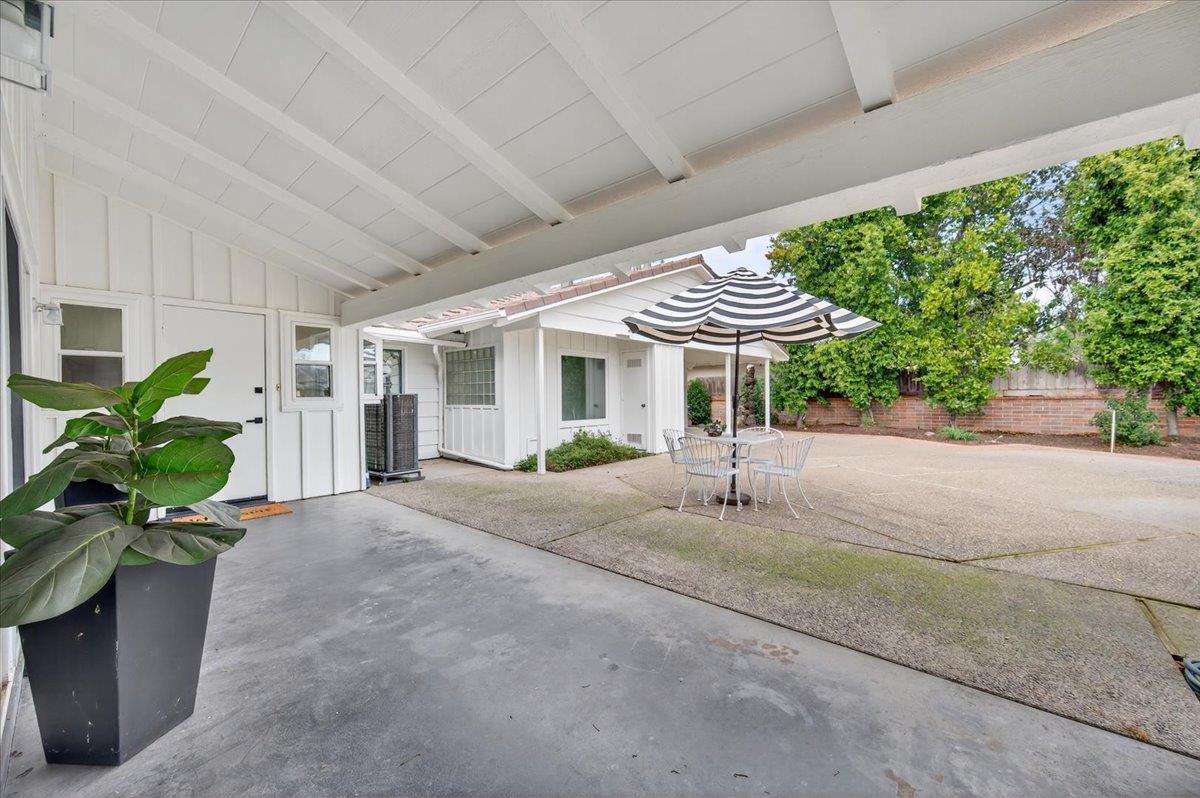 5610 N Arthur Ave, Fresno, CA 93711