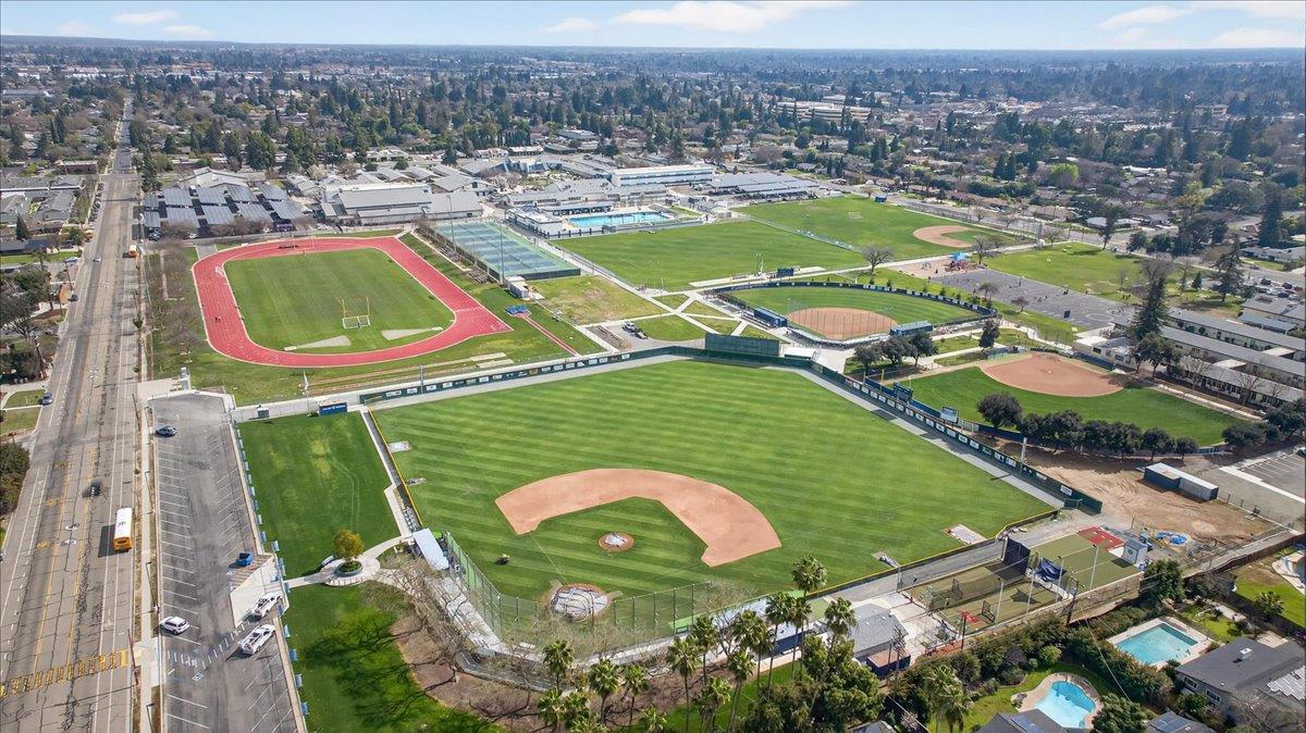 5610 N Arthur Ave, Fresno, CA 93711