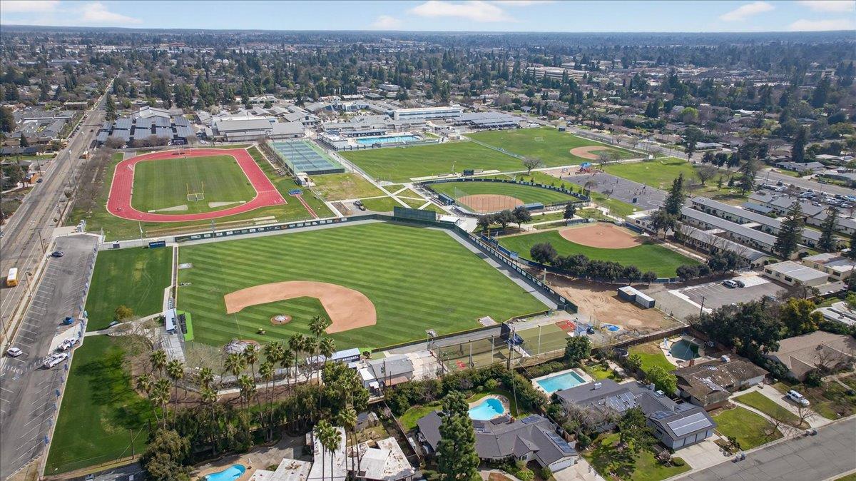 5610 N Arthur Ave, Fresno, CA 93711