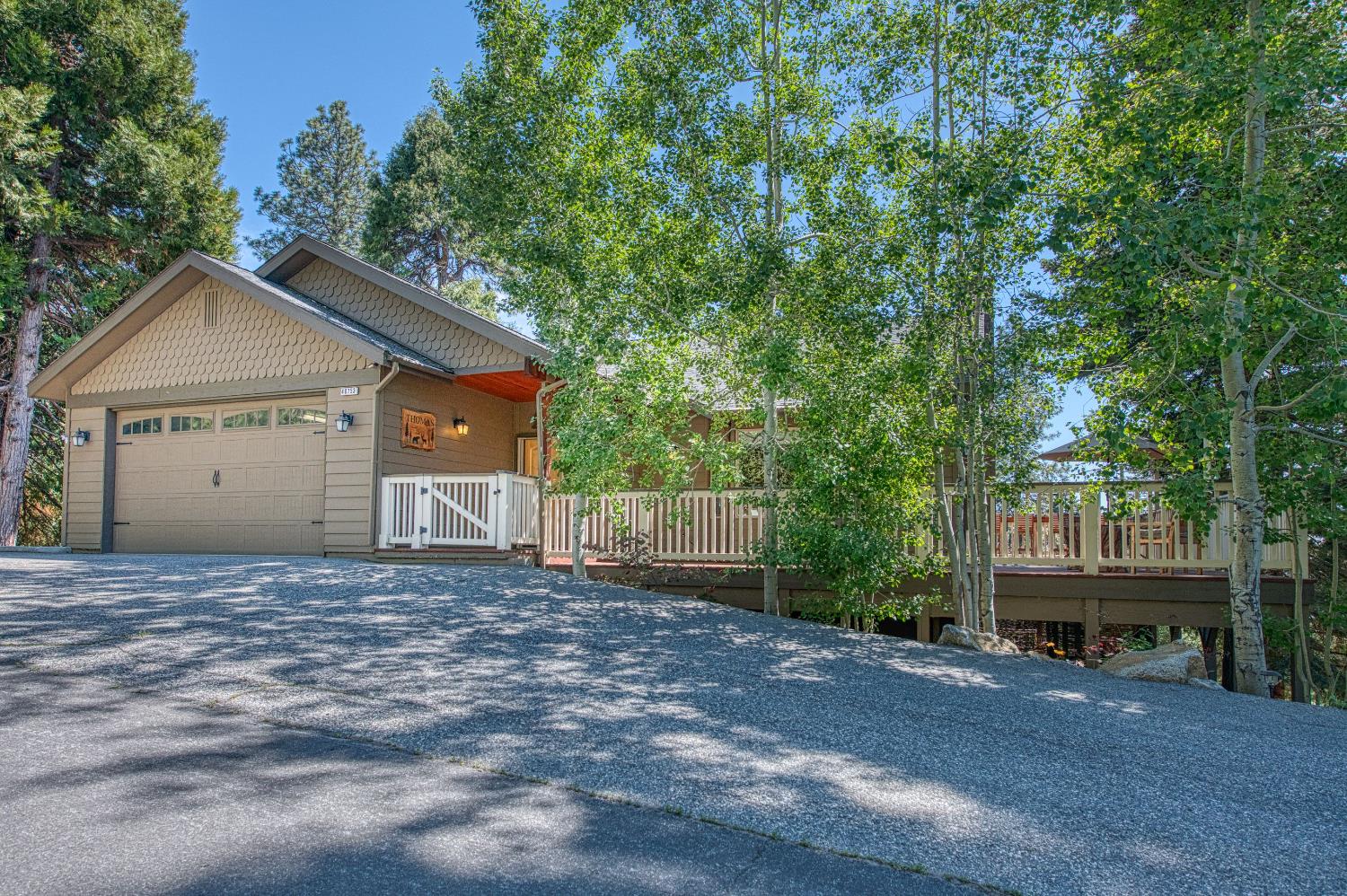 40753 Wild Iris Ln, Shaver Lake, CA 93664