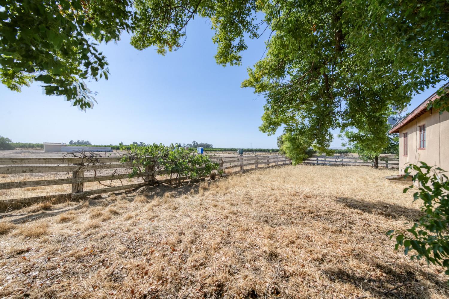 43125 Road 80, Dinuba, CA 93618