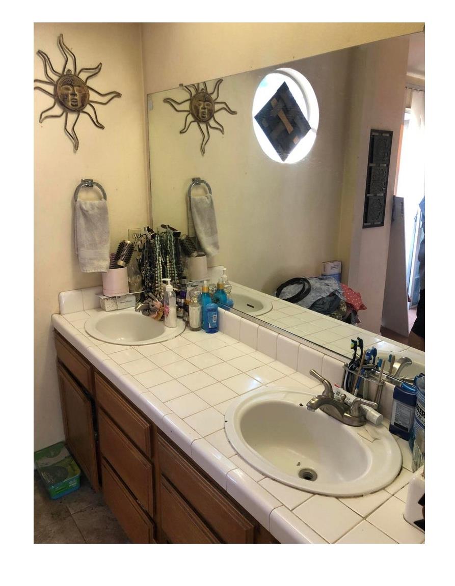 3546 N Berlin Ave, Fresno, CA 93722