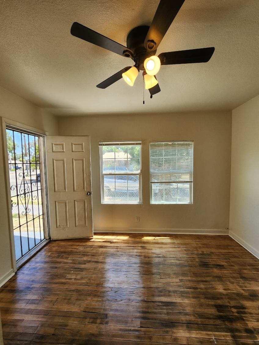 5288 N Piedra Rd N, Sanger, CA 93657