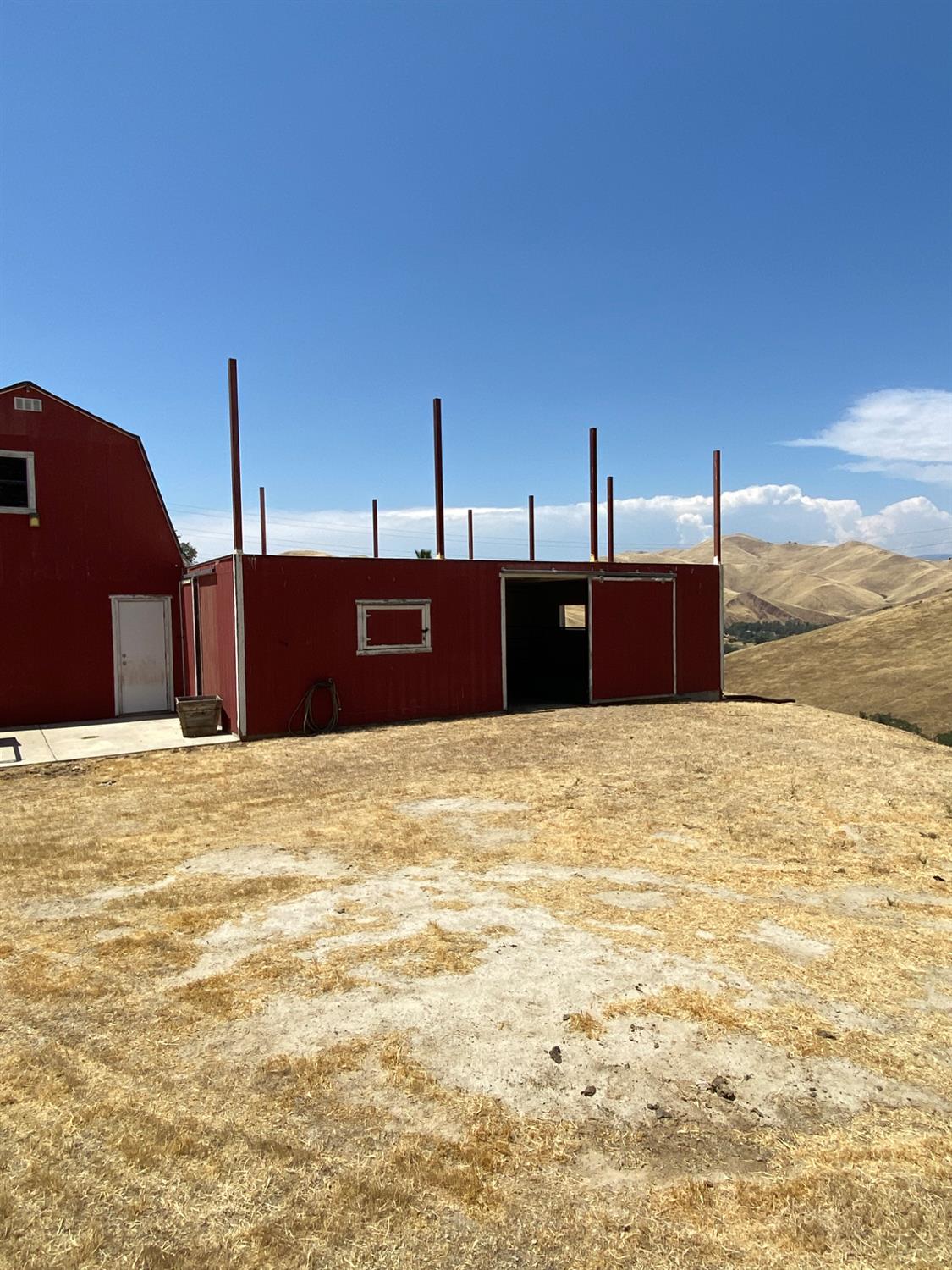 5288 N Piedra Rd N, Sanger, CA 93657