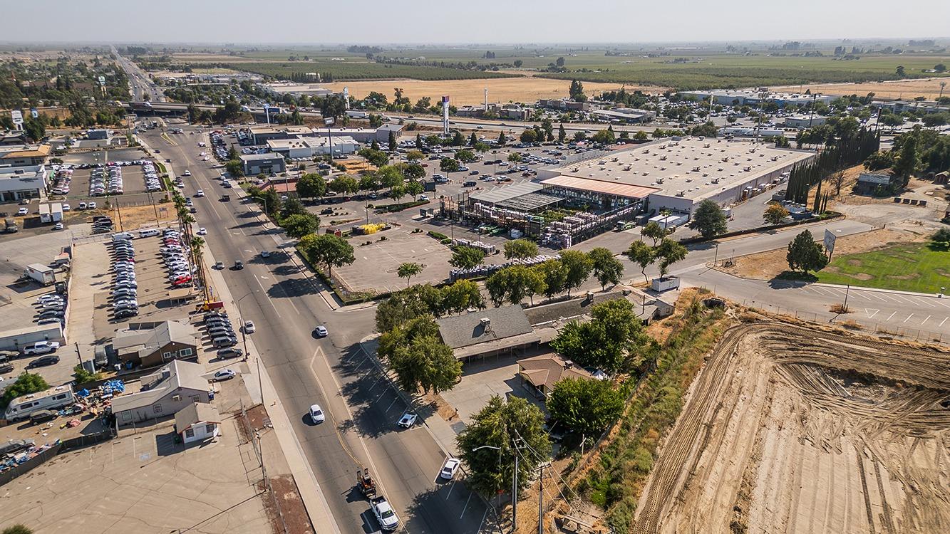 3185 Highland Ave, Selma, CA 93662