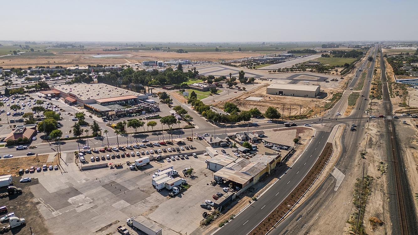 3185 Highland Ave, Selma, CA 93662