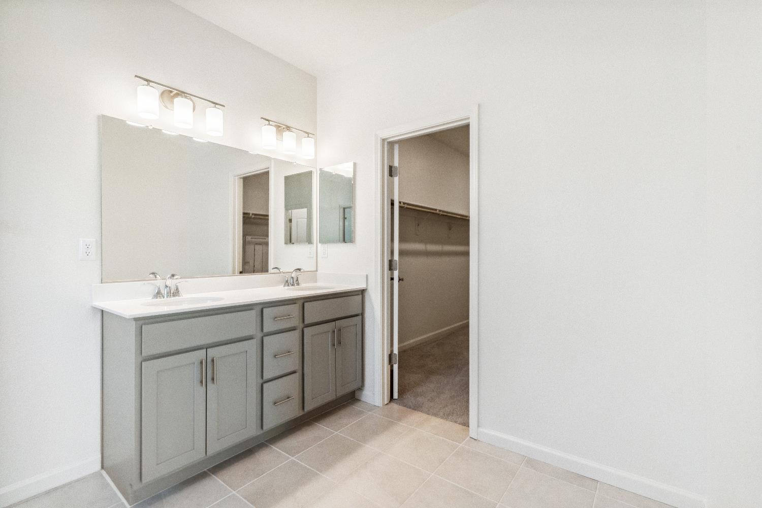 775 E Curtis Ave, Fowler, CA 93625