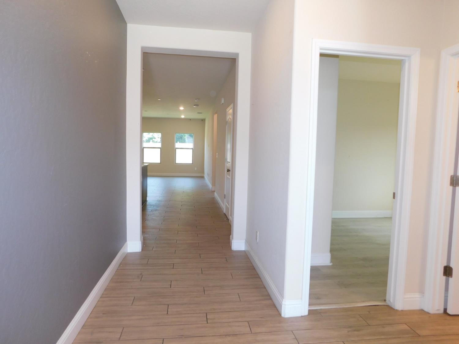 5875 E Pitt Ave, Fresno, CA 93727