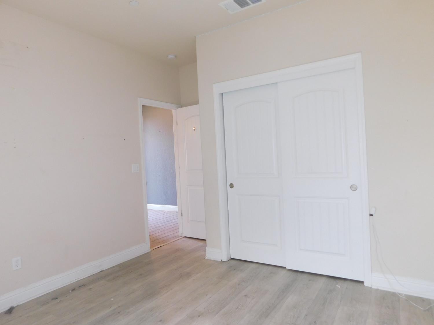 5875 E Pitt Ave, Fresno, CA 93727