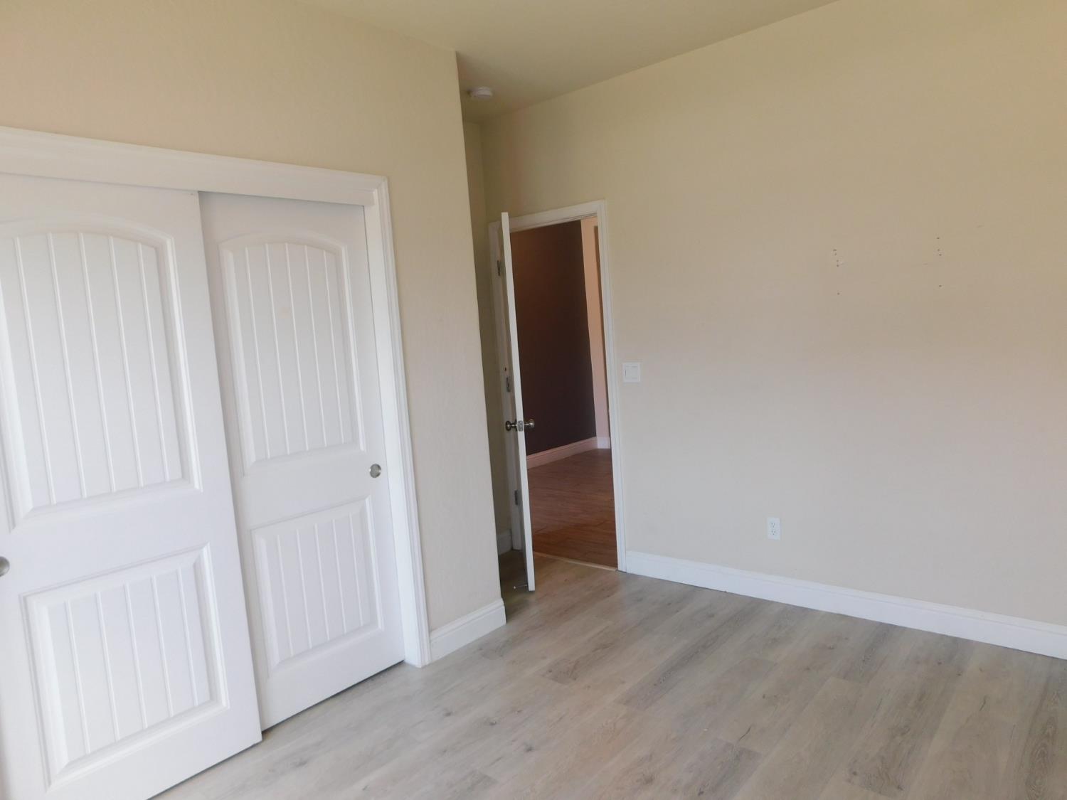 5875 E Pitt Ave, Fresno, CA 93727