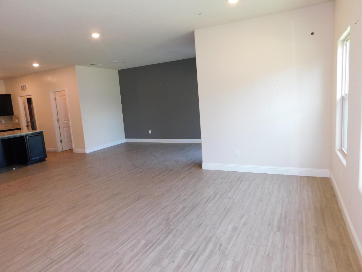 5875 E Pitt Ave, Fresno, CA 93727