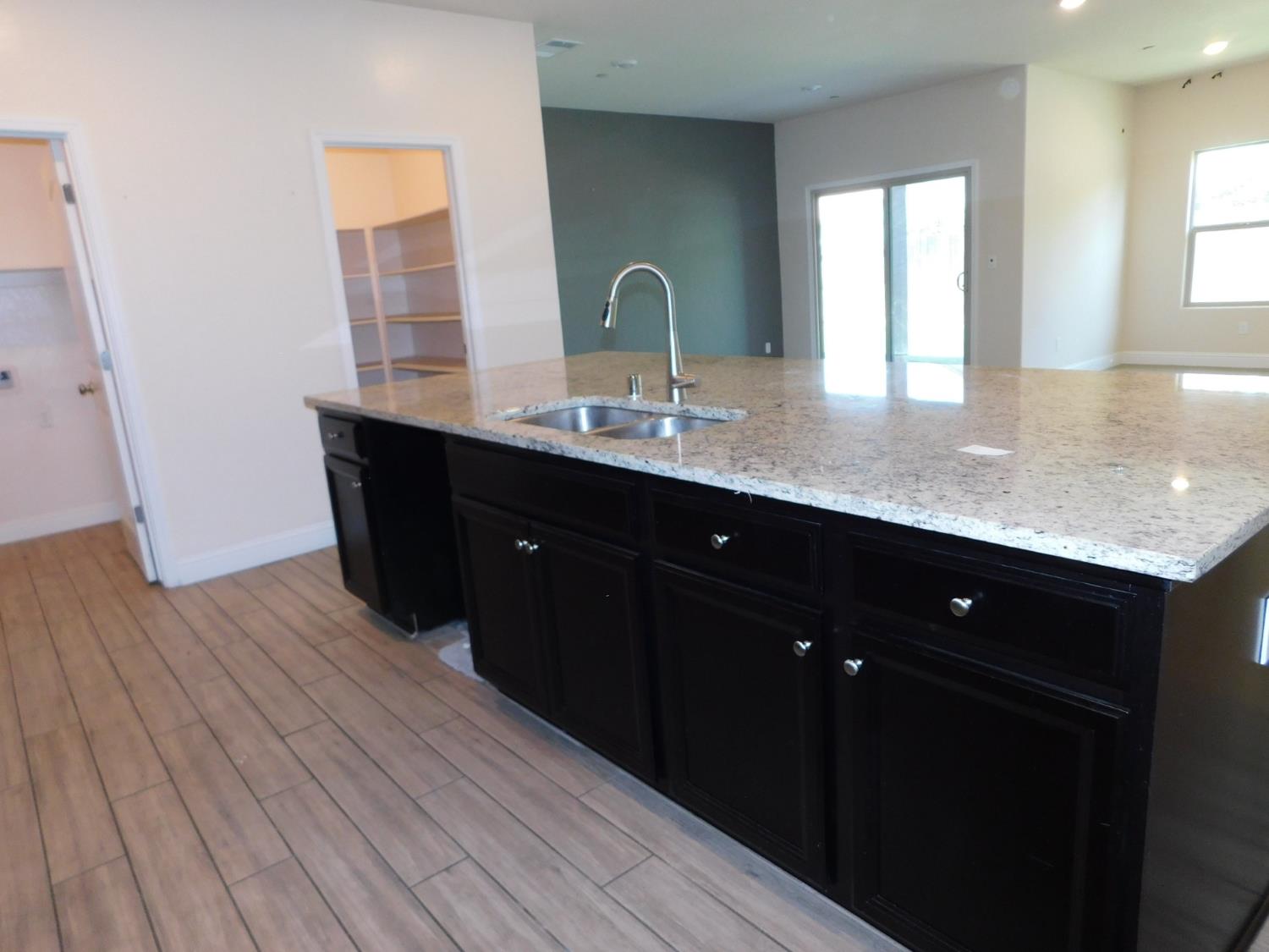 5875 E Pitt Ave, Fresno, CA 93727