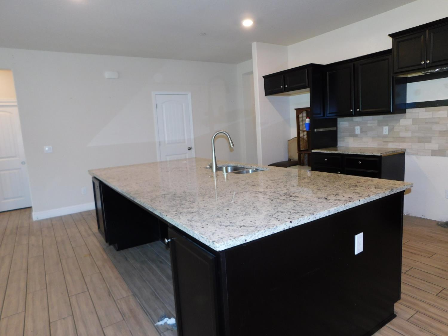 5875 E Pitt Ave, Fresno, CA 93727