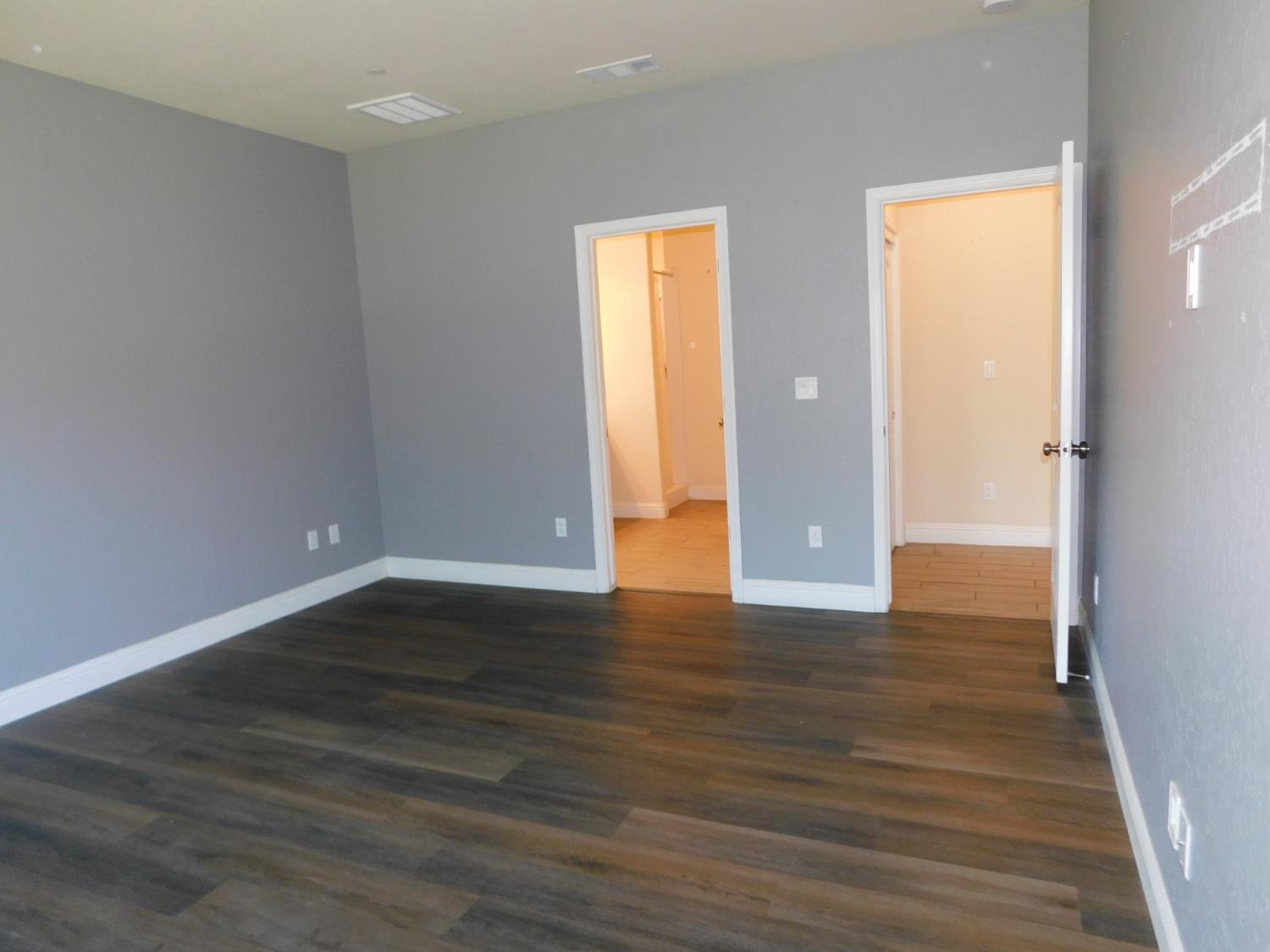 5875 E Pitt Ave, Fresno, CA 93727