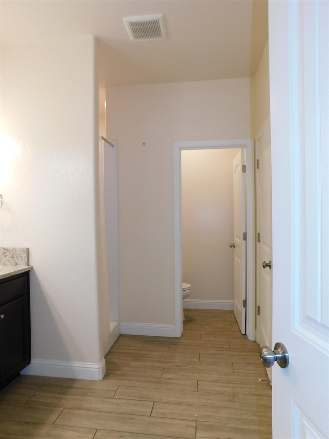 5875 E Pitt Ave, Fresno, CA 93727