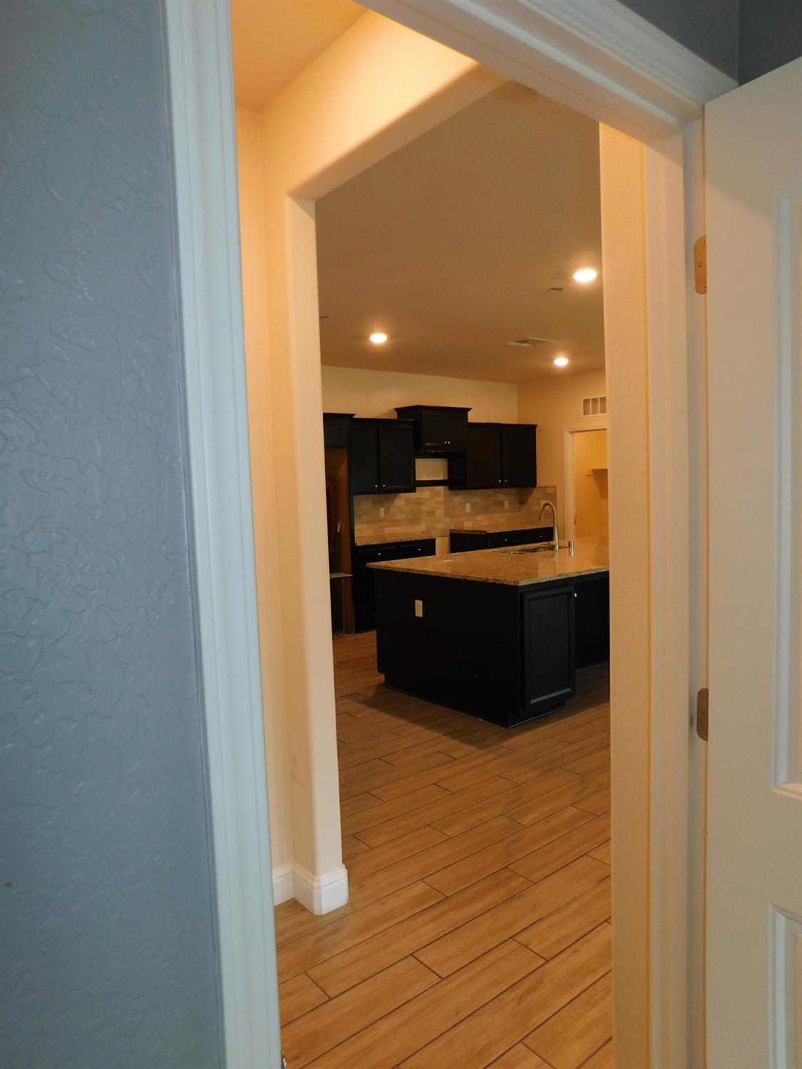 5875 E Pitt Ave, Fresno, CA 93727