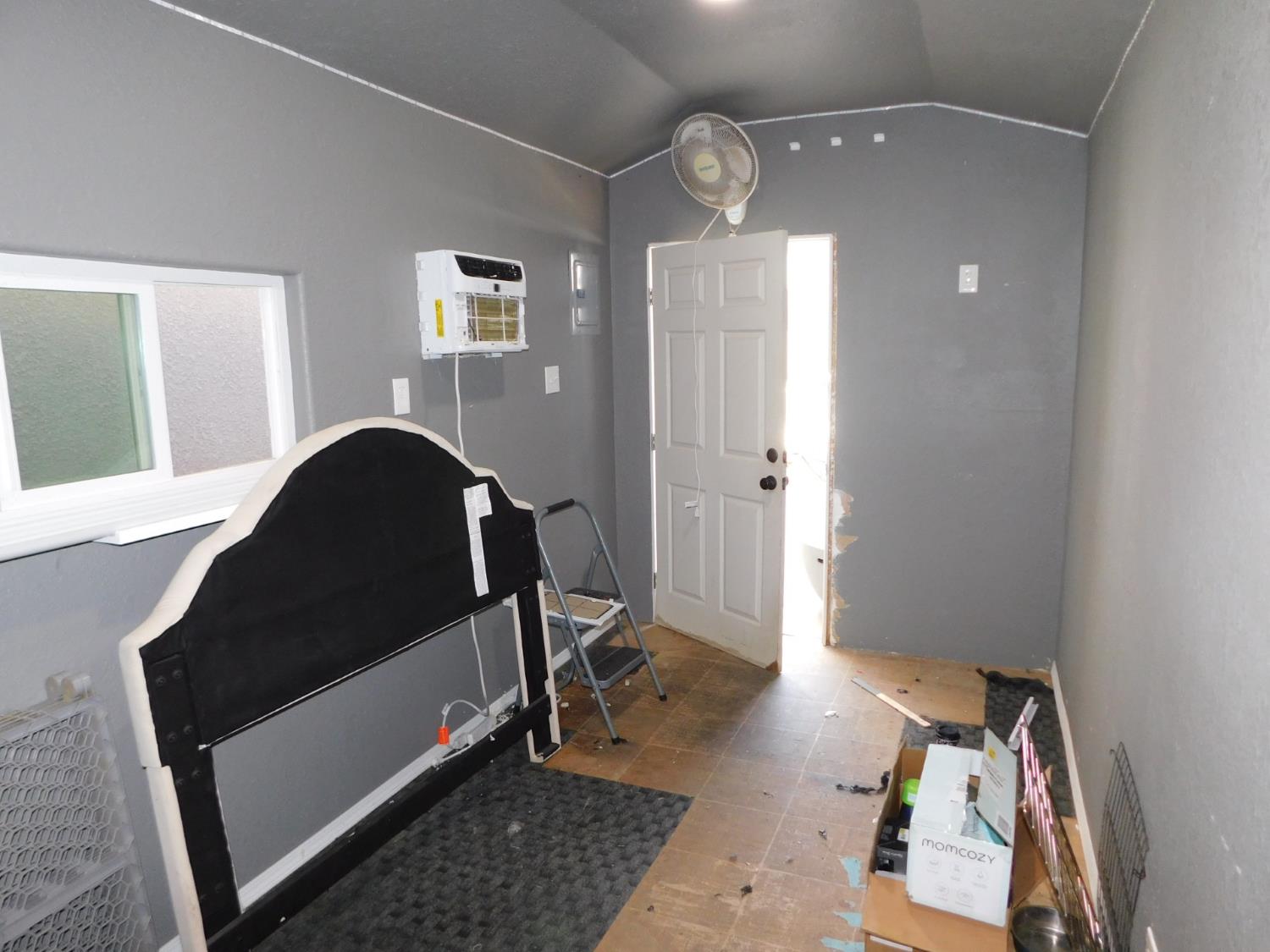 5875 E Pitt Ave, Fresno, CA 93727