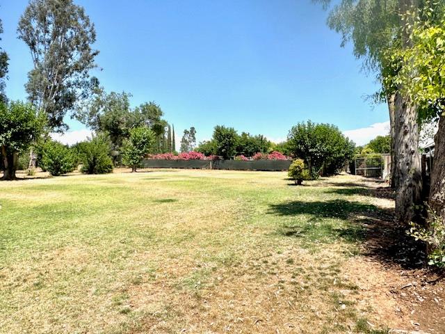 5476 Greenwood Ave, Clovis, CA 93619