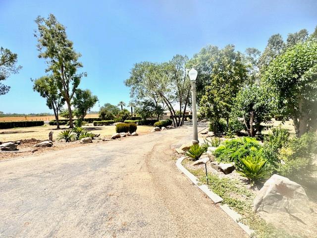 5476 Greenwood Ave, Clovis, CA 93619