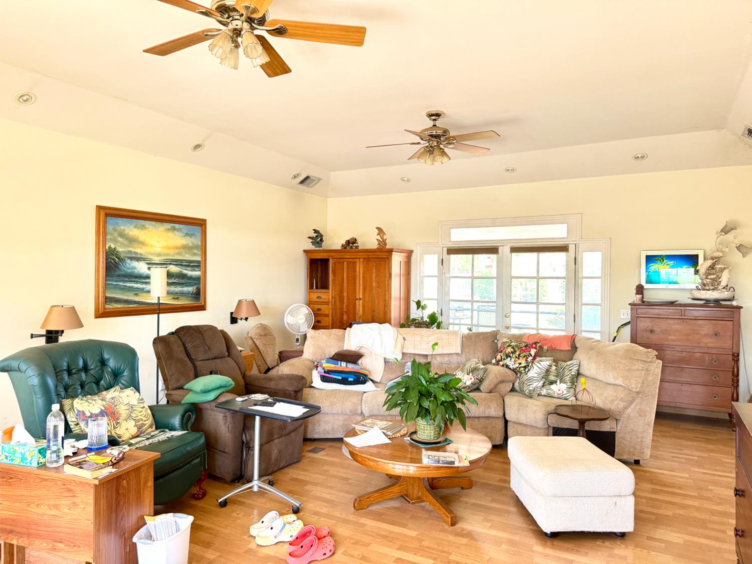 5476 Greenwood Ave, Clovis, CA 93619