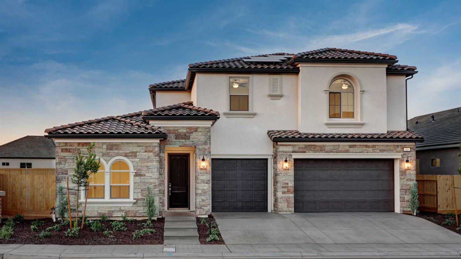 925 Talus Way South, Madera, CA 93636