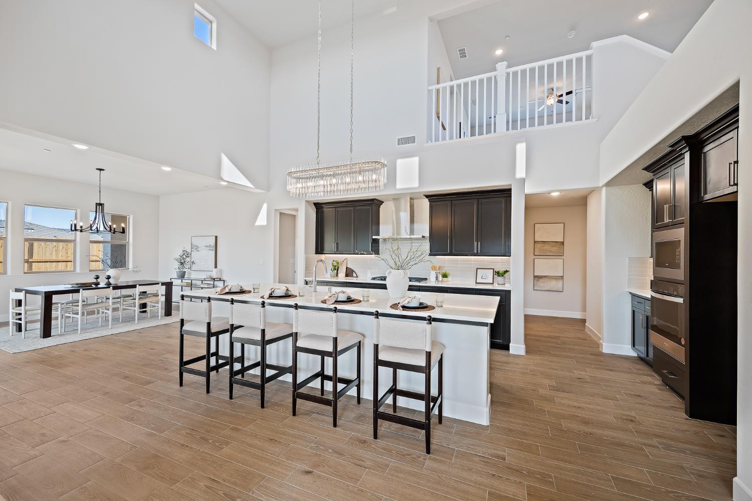 925 Talus Way South, Madera, CA 93636