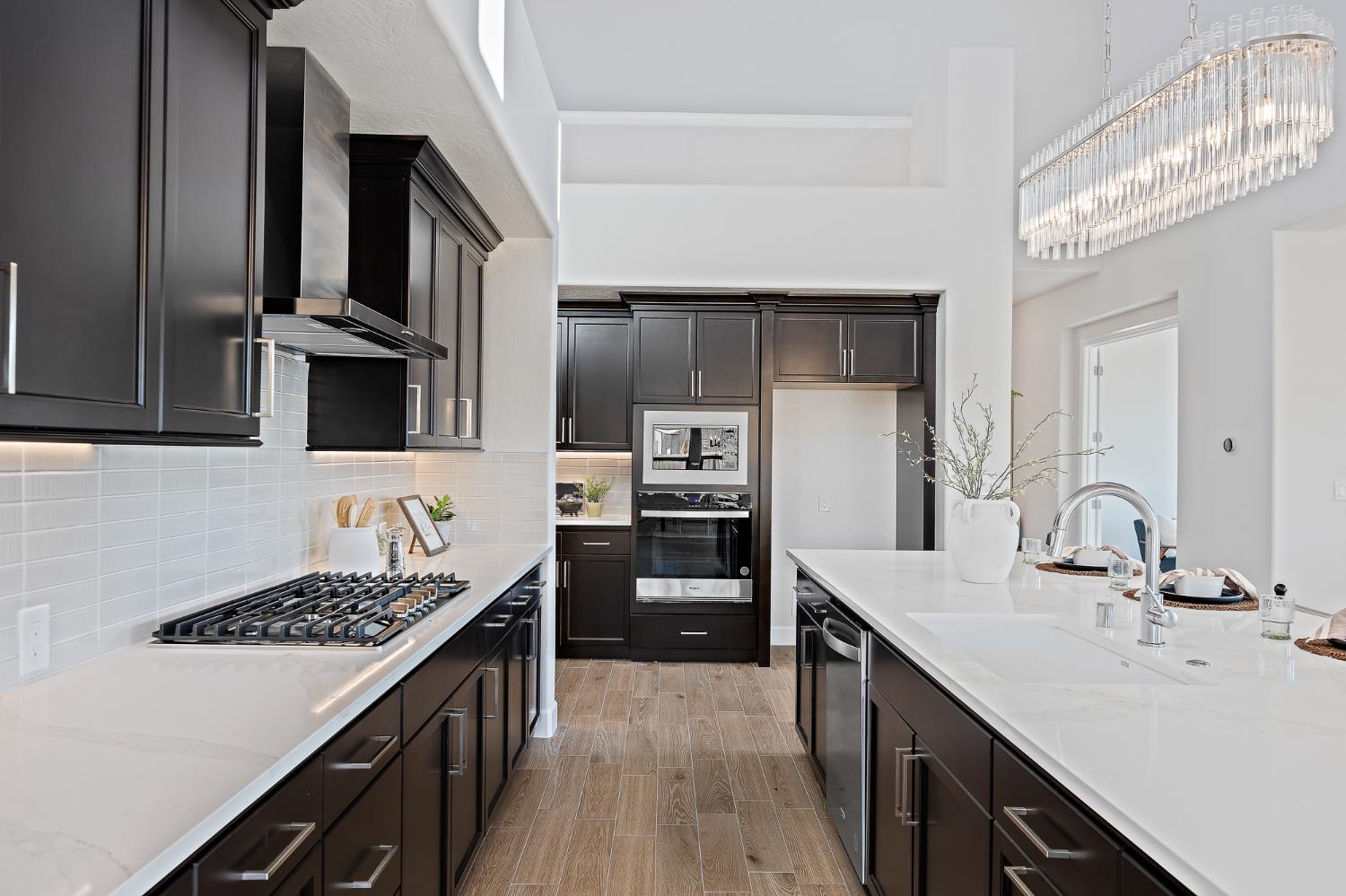 925 Talus Way South, Madera, CA 93636