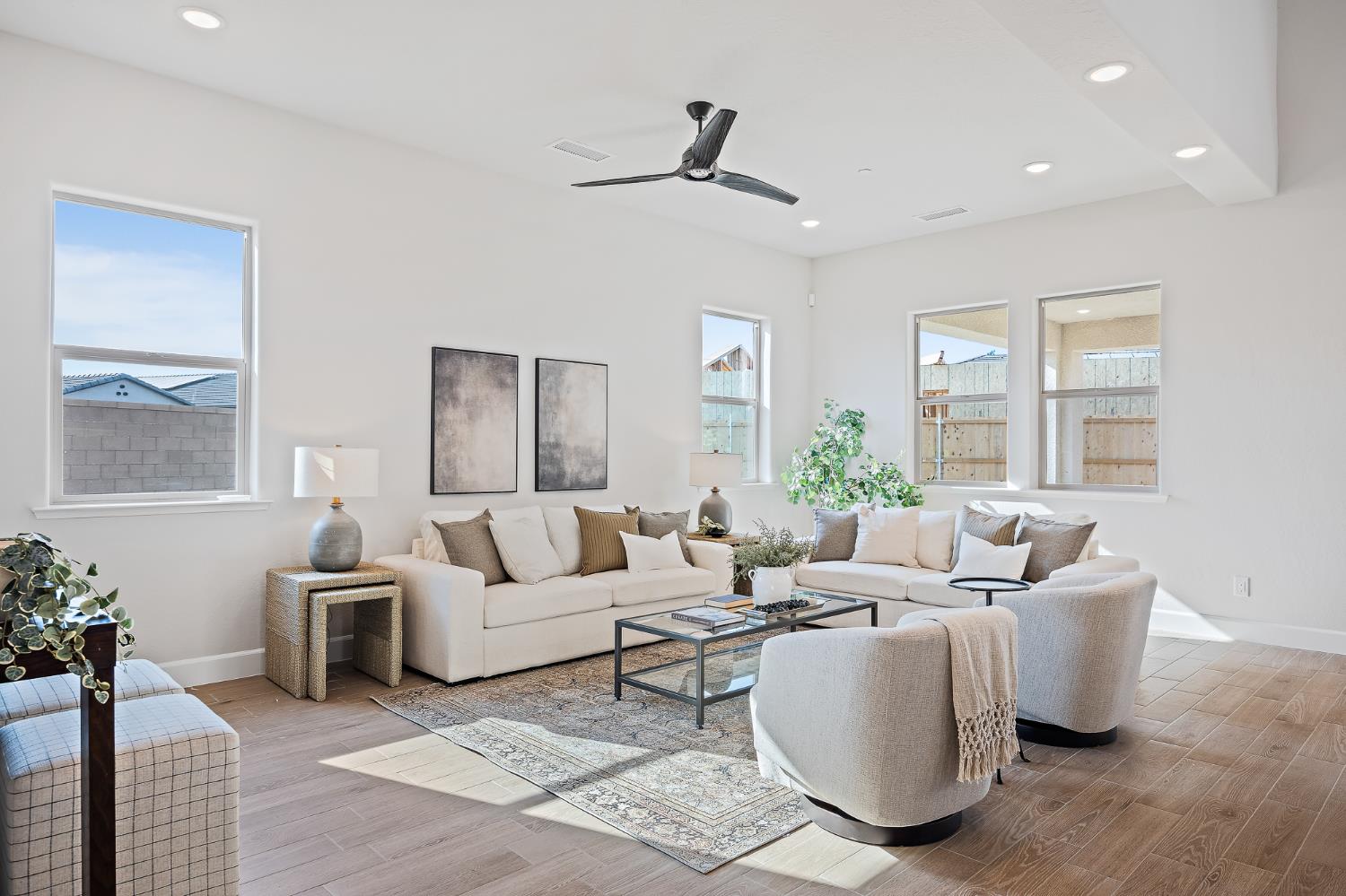 925 Talus Way South, Madera, CA 93636