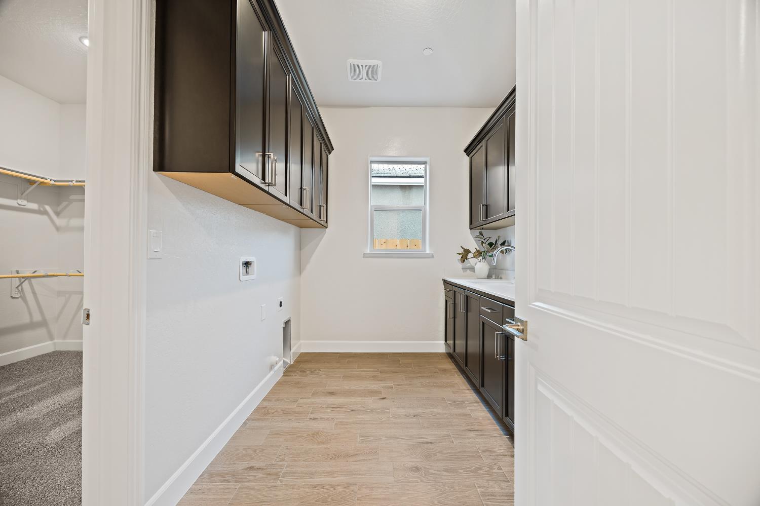 925 Talus Way South, Madera, CA 93636