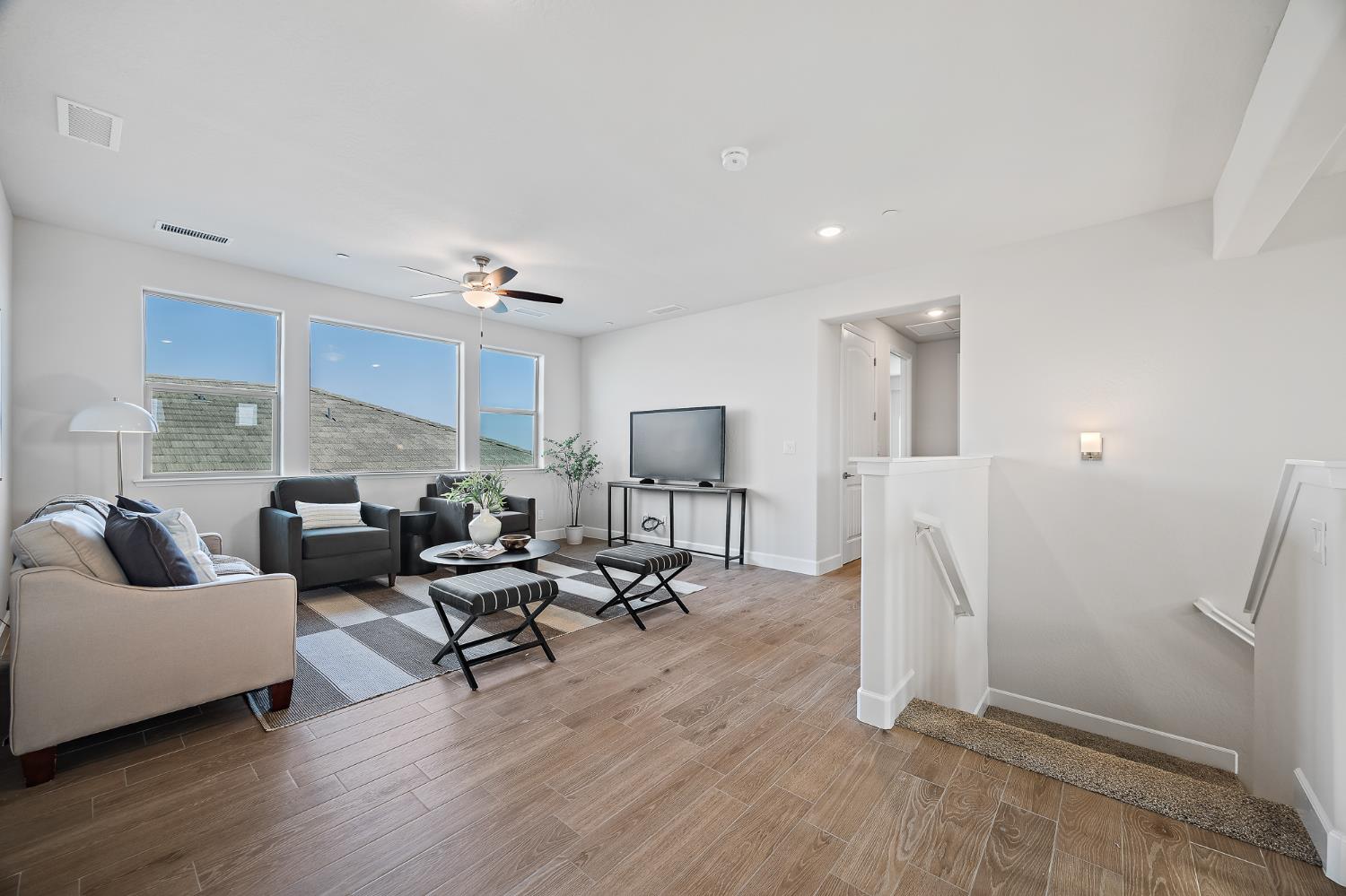 925 Talus Way South, Madera, CA 93636