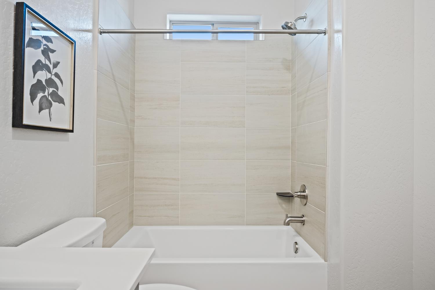 925 Talus Way South, Madera, CA 93636