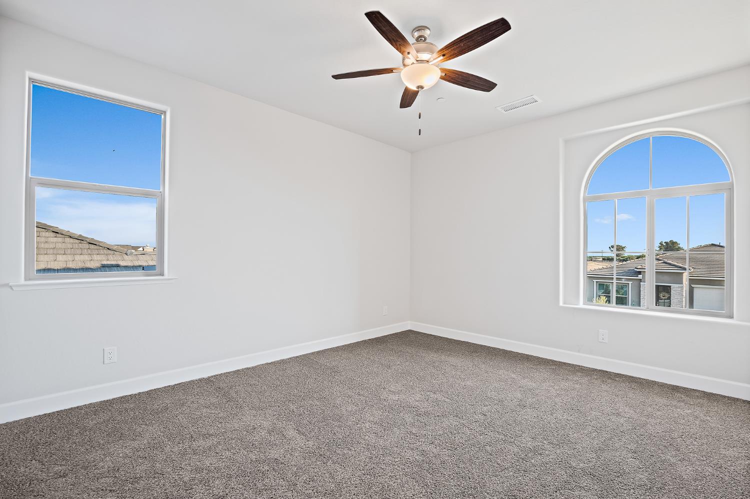 925 Talus Way South, Madera, CA 93636