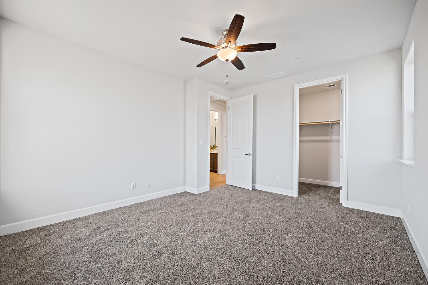 925 Talus Way South, Madera, CA 93636