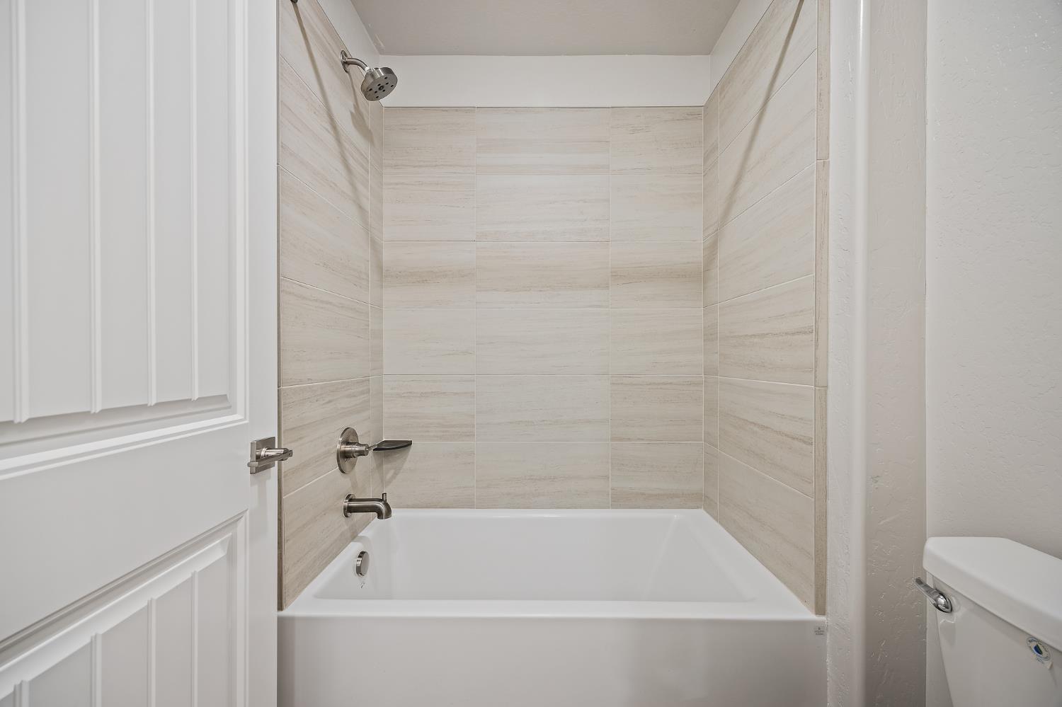 925 Talus Way South, Madera, CA 93636