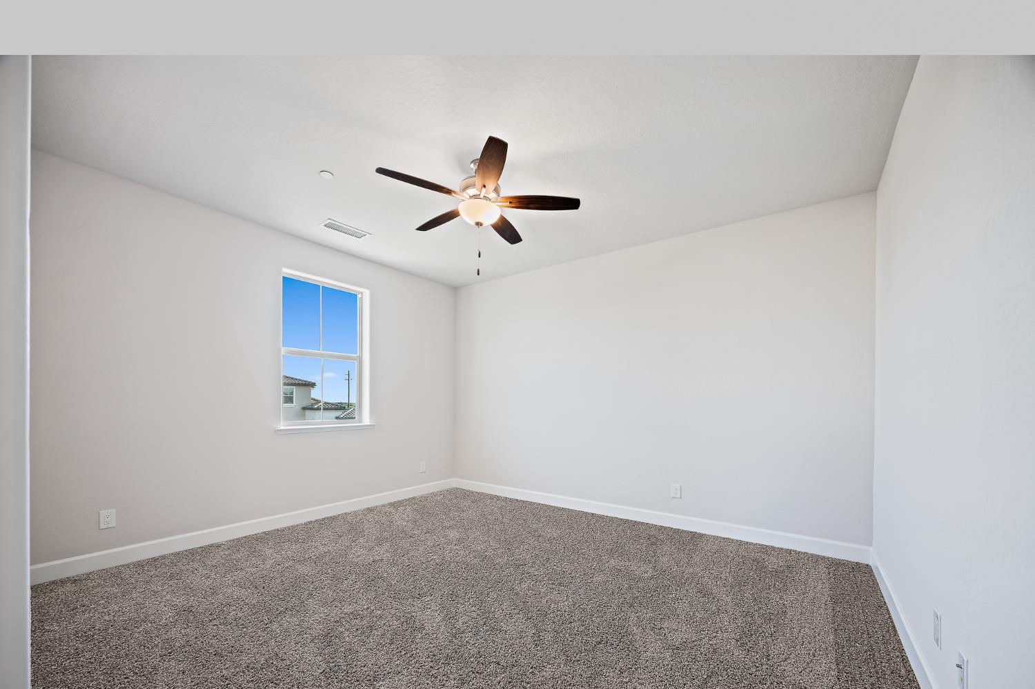 925 Talus Way South, Madera, CA 93636