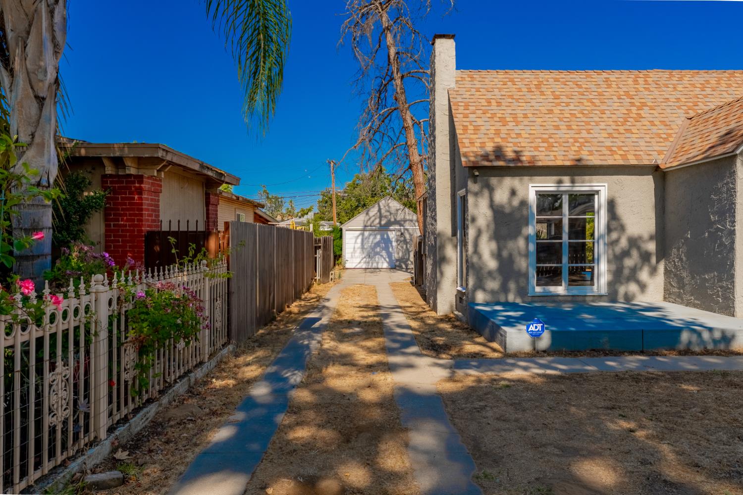 963 N Arthur Ave, Fresno, CA 93728