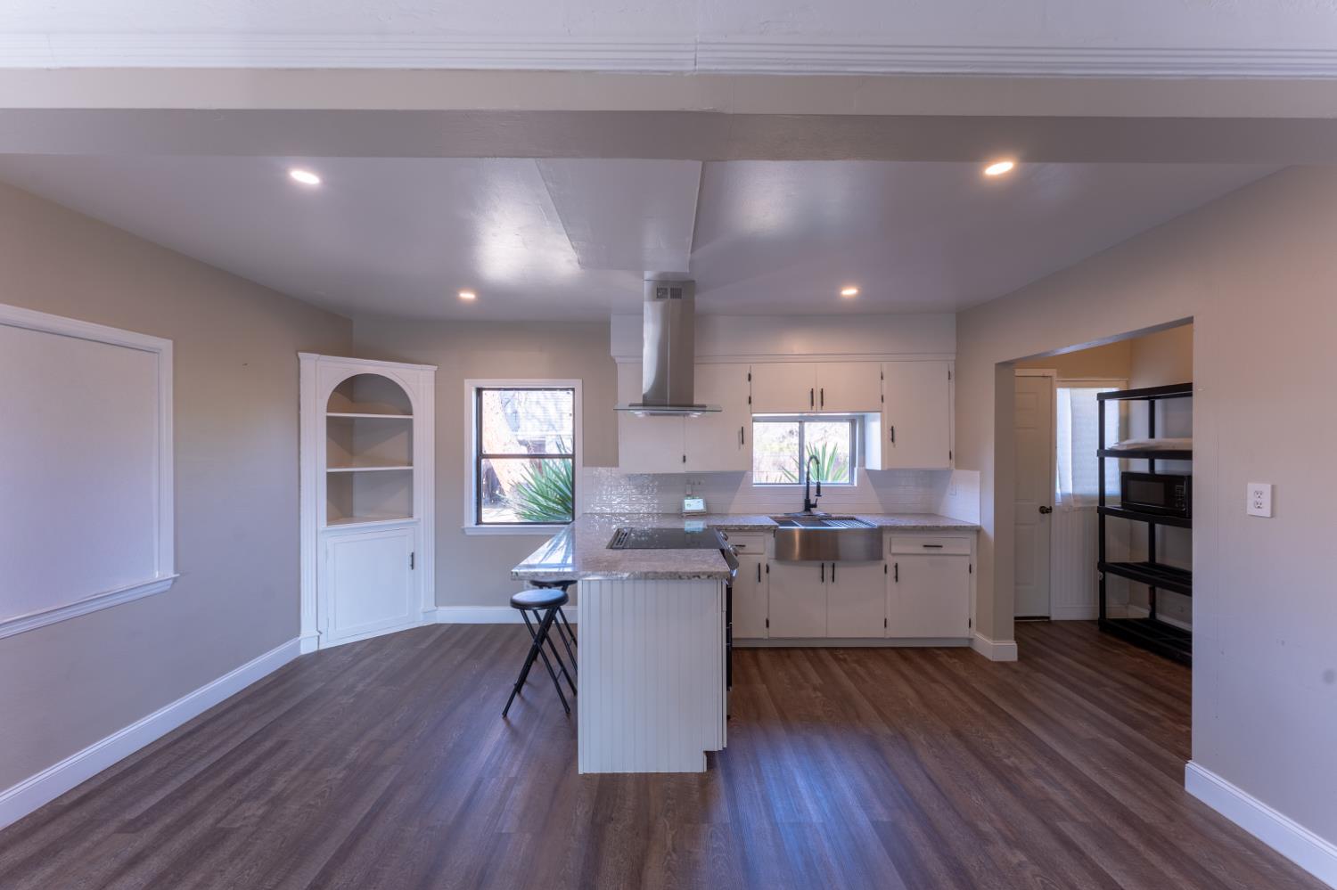 963 N Arthur Ave, Fresno, CA 93728