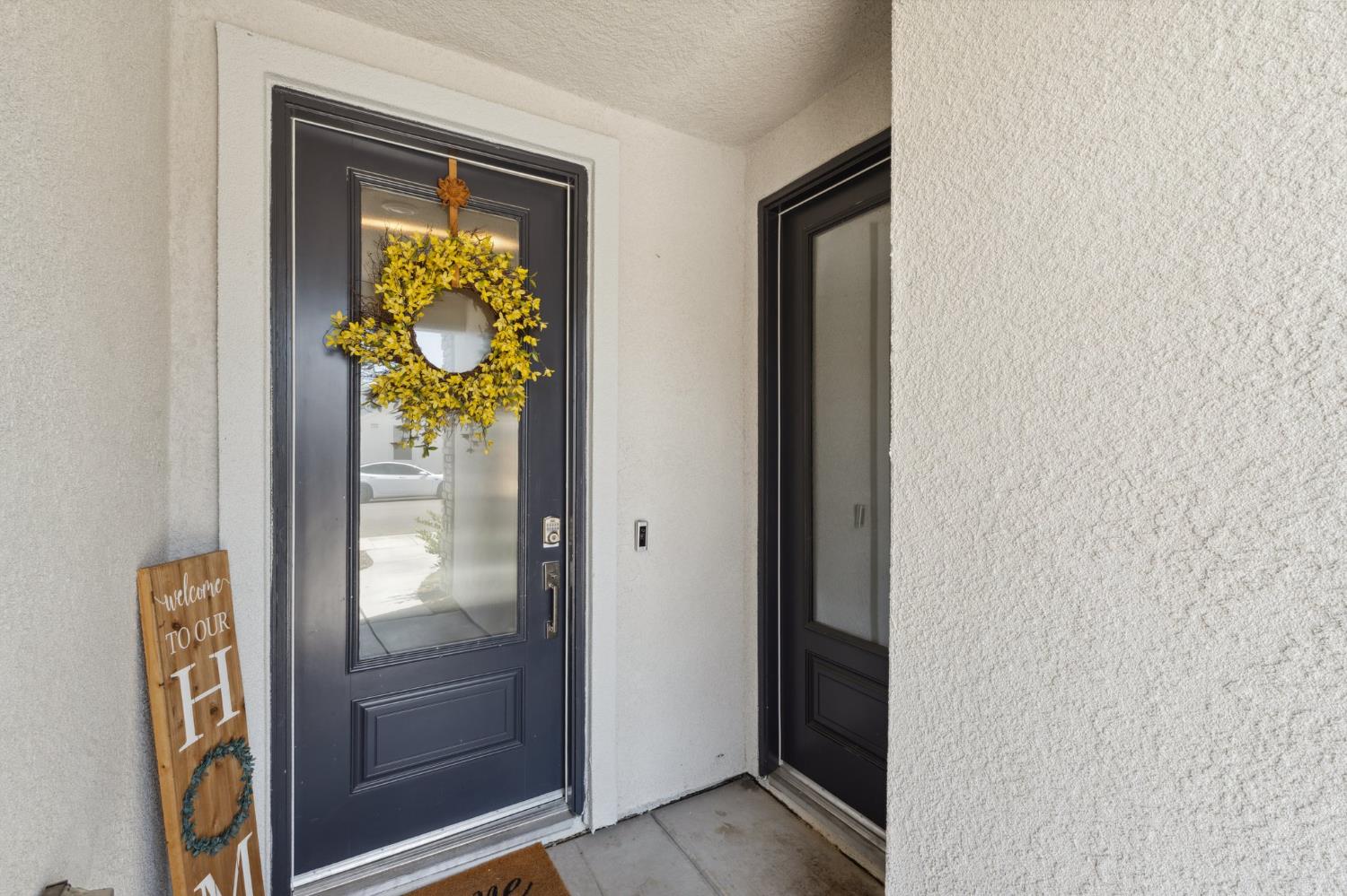 6406 E Giavanna Ave, Fresno, CA 93727