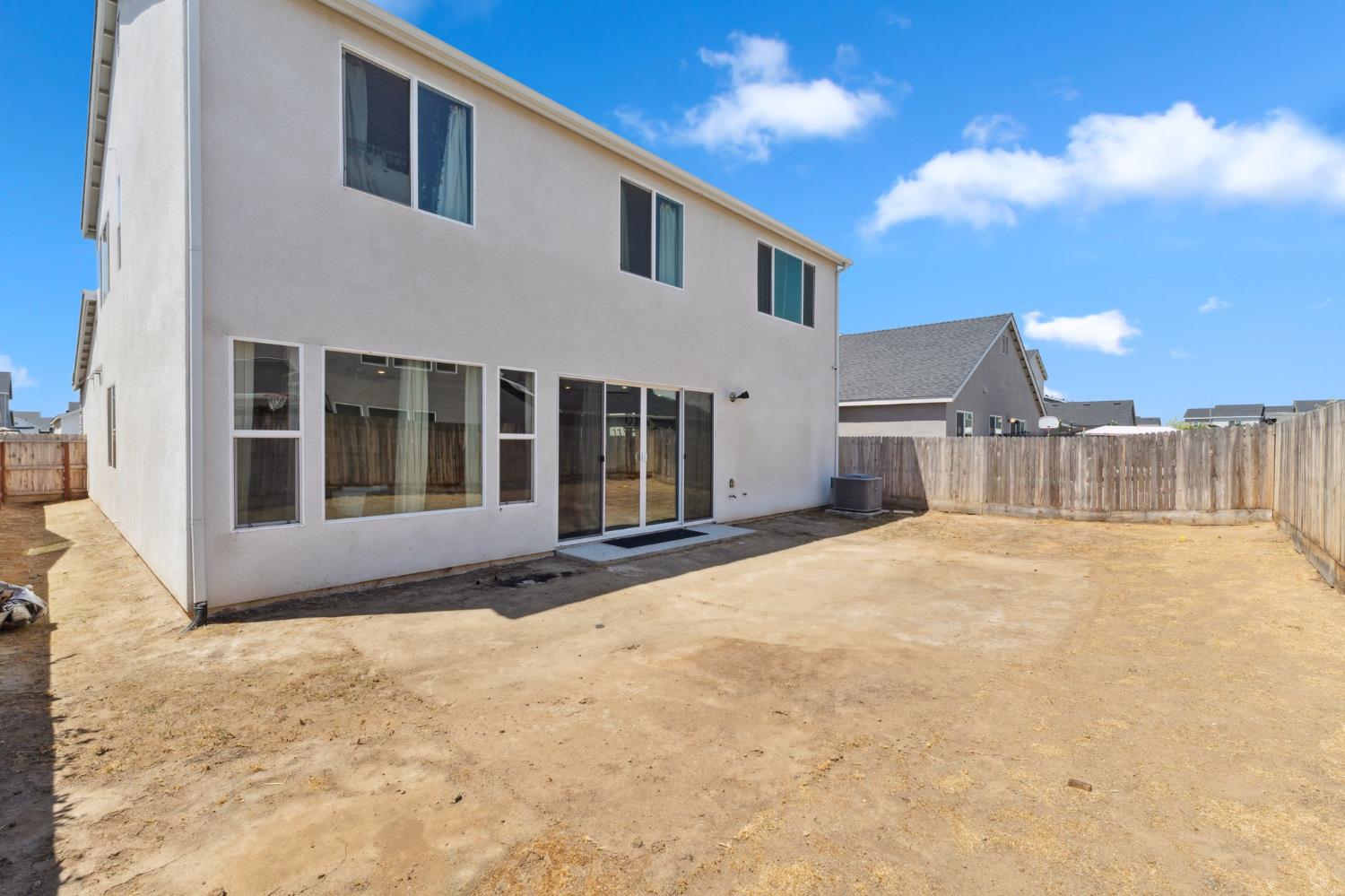 6406 E Giavanna Ave, Fresno, CA 93727