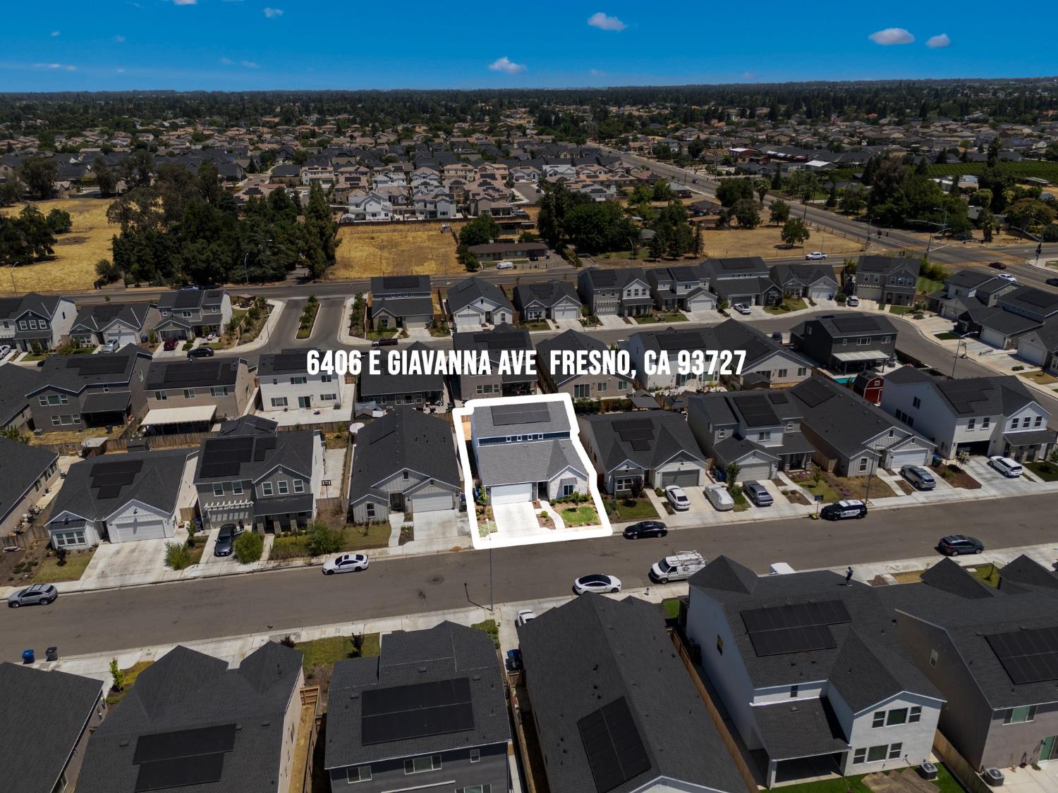6406 E Giavanna Ave, Fresno, CA 93727